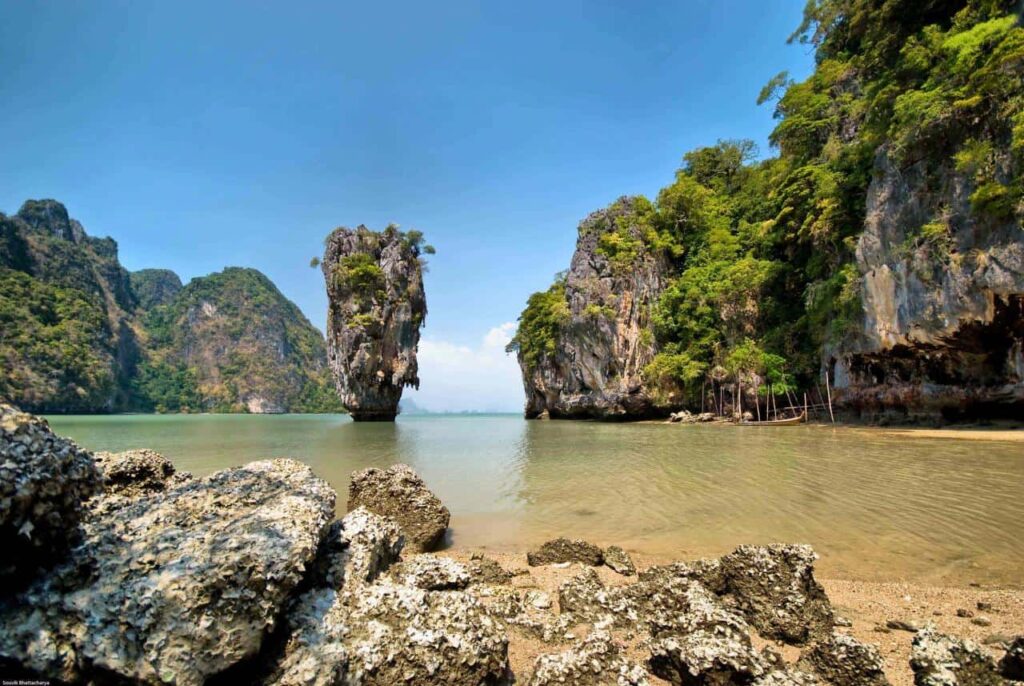 James bond island