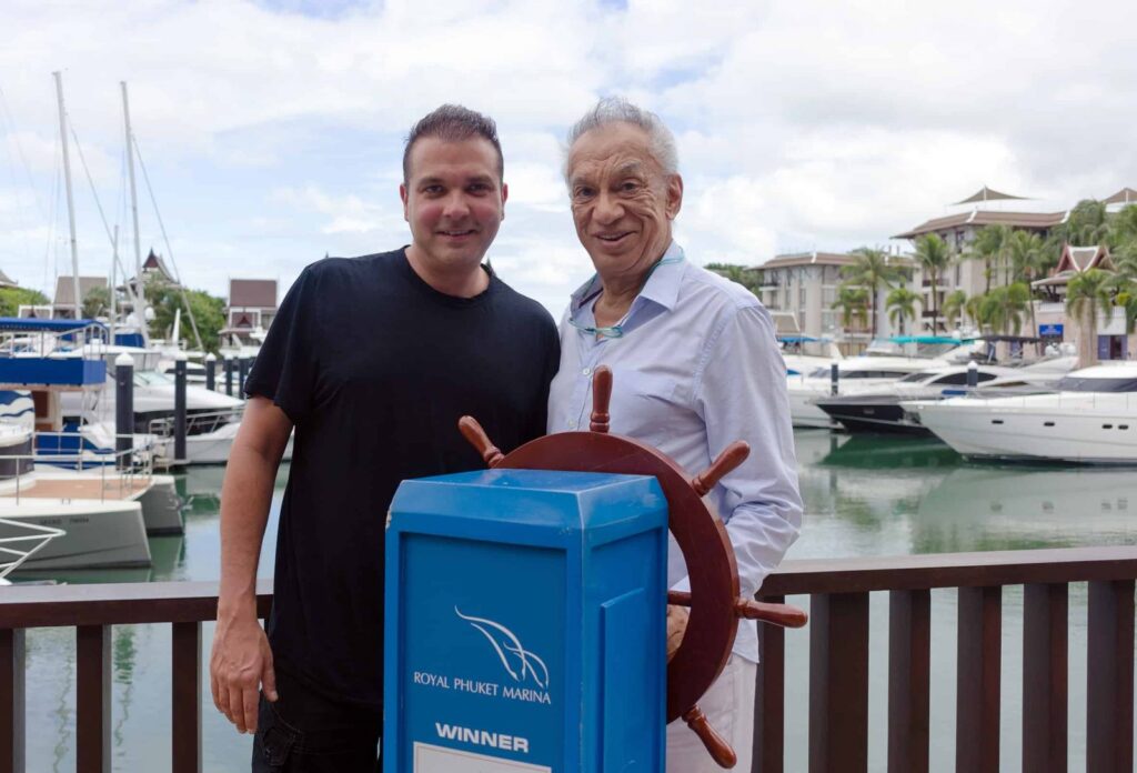 Mr. Gulu Lalvani, Chairman of Royal Phuket Marina (right), with Jeh Wadia, Managing Director of GoAir (left)